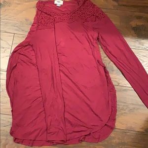 Old navy long sleeve t-shirt